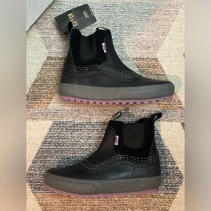 Vans Standard Mid Chelsea MTE Black Boots with Purple Accents